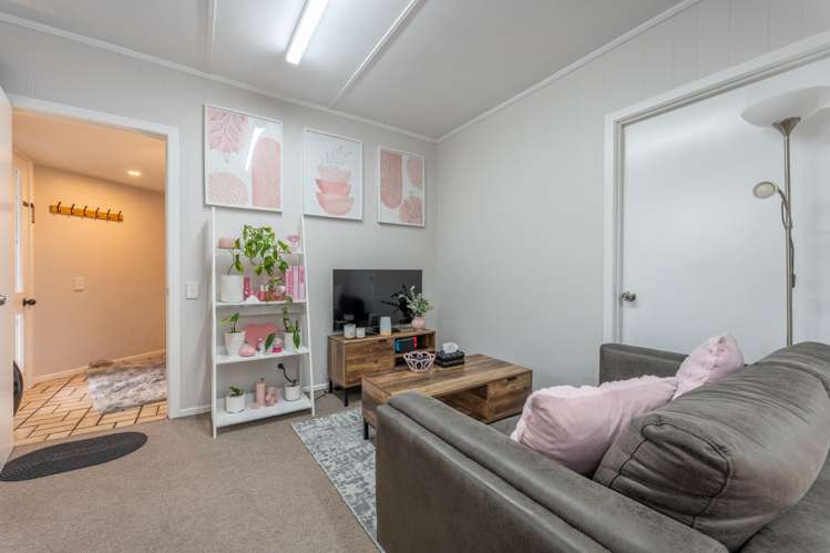 12 Benmore Street Glenwood_13