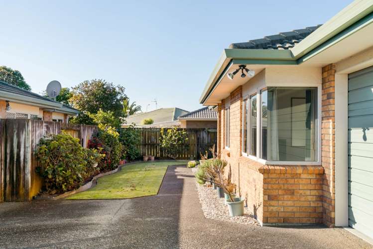 27 Luculia Drive Mount Maunganui_17