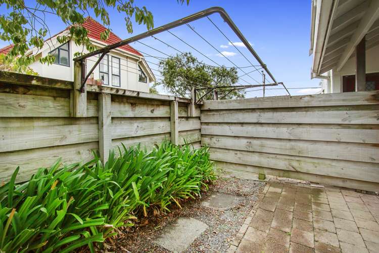 2/74 Waiwhetu Road Waiwhetu_12