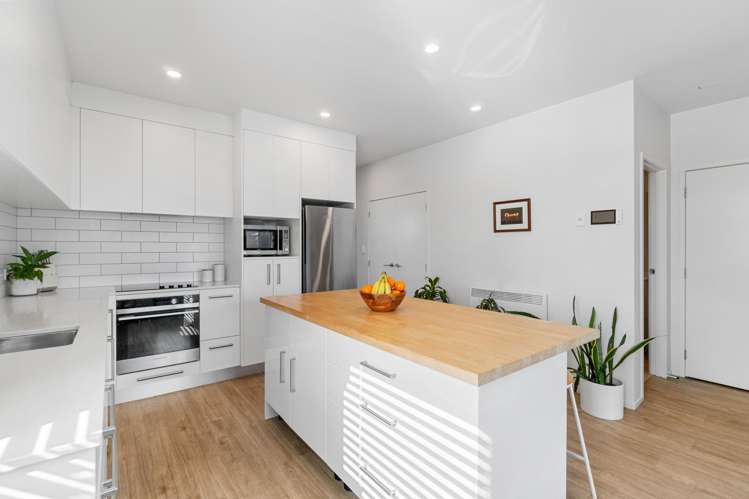 110/165 Lake Road Northcote_5