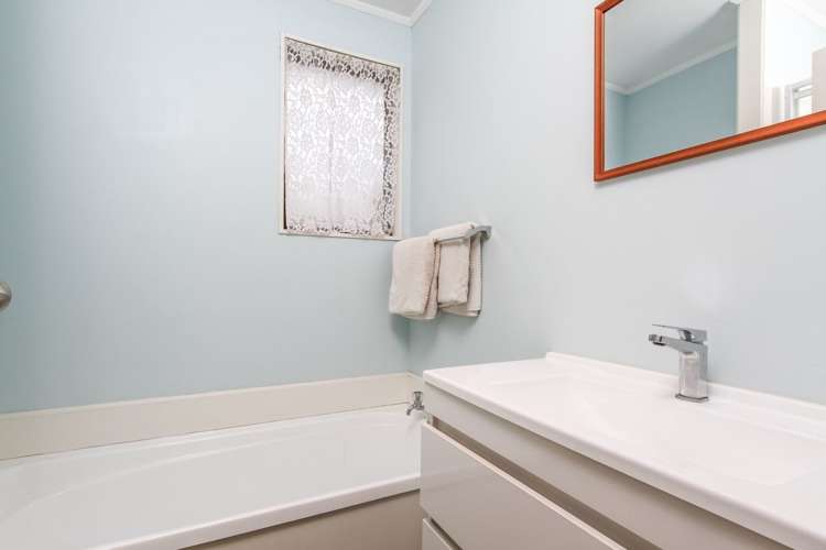 35 Danube Lane Glen Eden_7