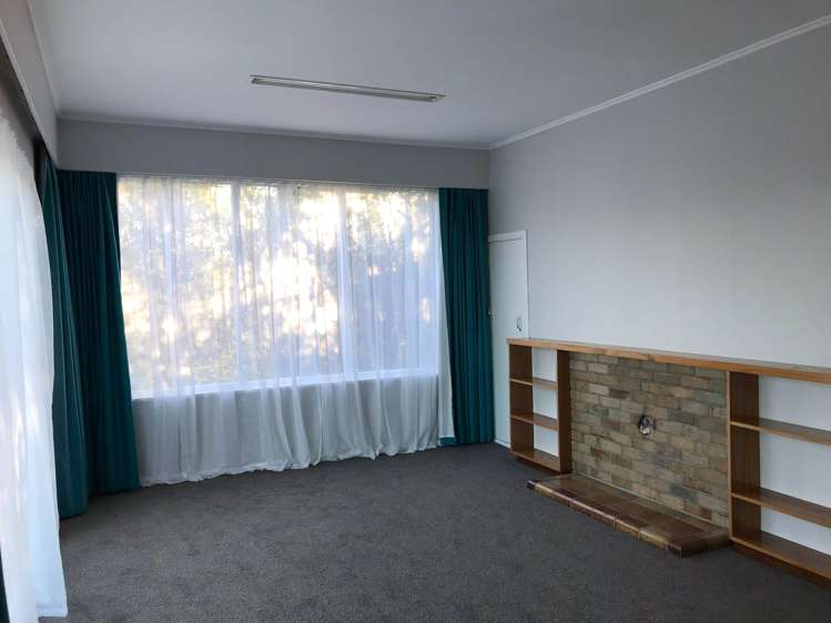 27 Highland Avenue Titirangi_9