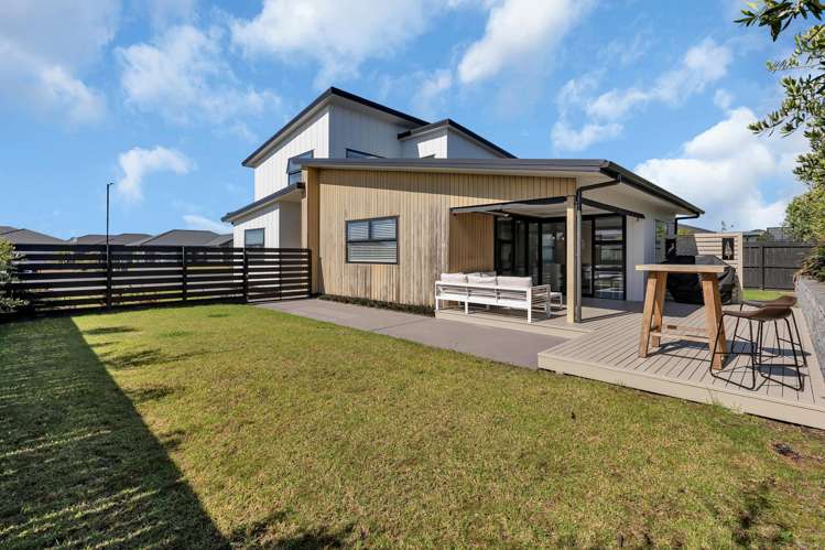 11 Olney Court One Tree Point_24