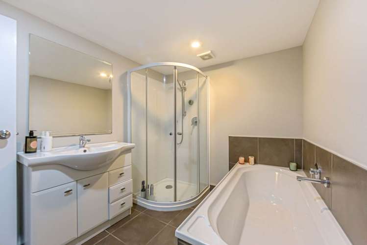 97 Carlisle Road Torbay_14