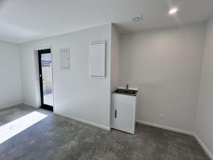 23 Longore Way 11103_16
