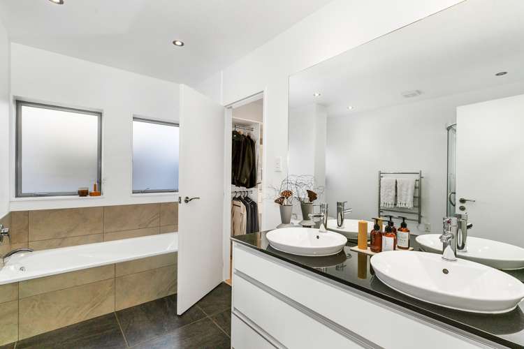 4 Newell Street Point Chevalier_16