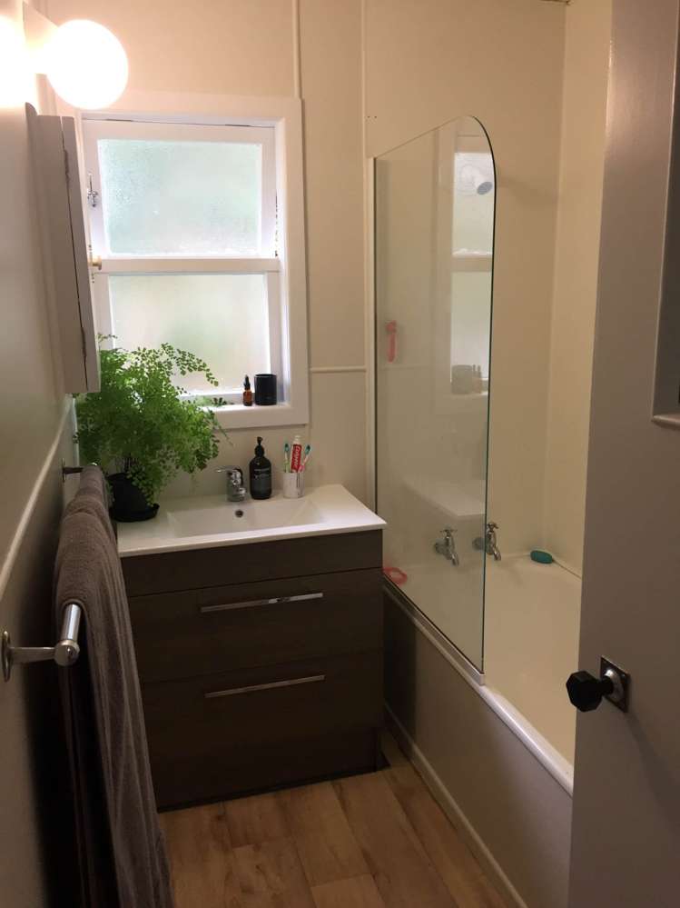 27 Essex Street Te Atatu South_6