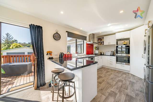 13 Lees Grove Wainuiomata_3