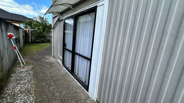 1/4 Richan Street Glenview_2