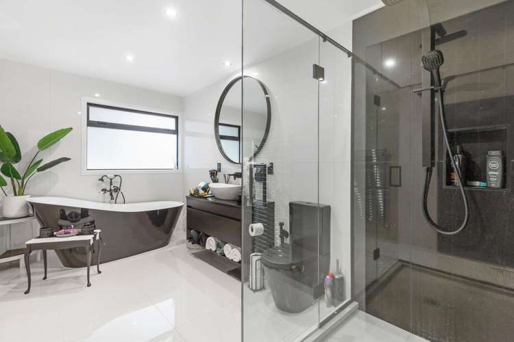 6 Robertson Street Glenholme_15