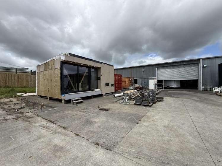 156E Main road Kumeu_5