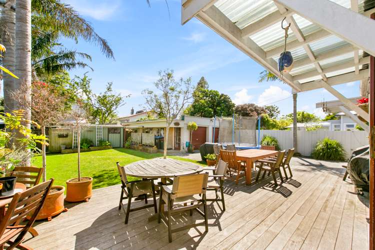 26 Rocklands Avenue Mount Eden_15