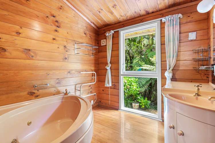 26 Sylvan Valley Avenue Titirangi_12