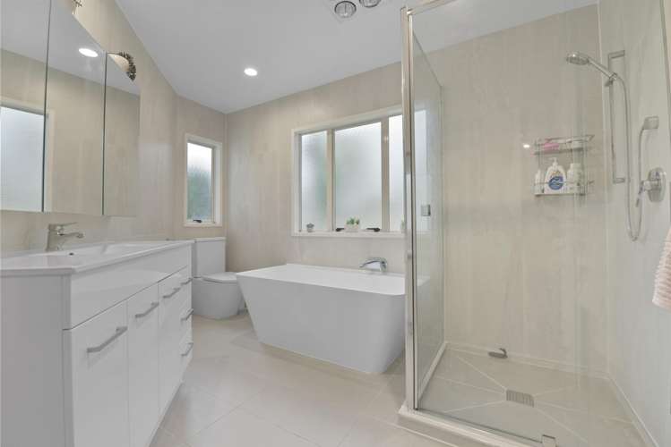 49 Kestrel Heights Arkles Bay_21