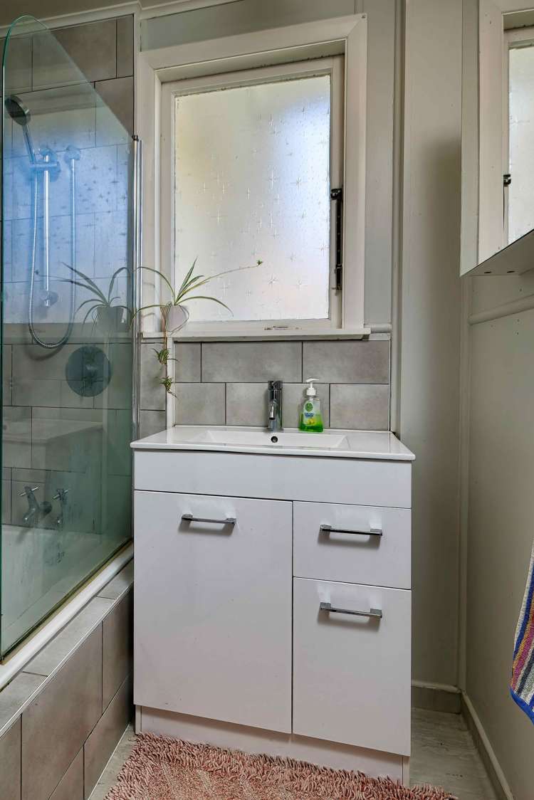 913 Bledisloe Street Raureka_7