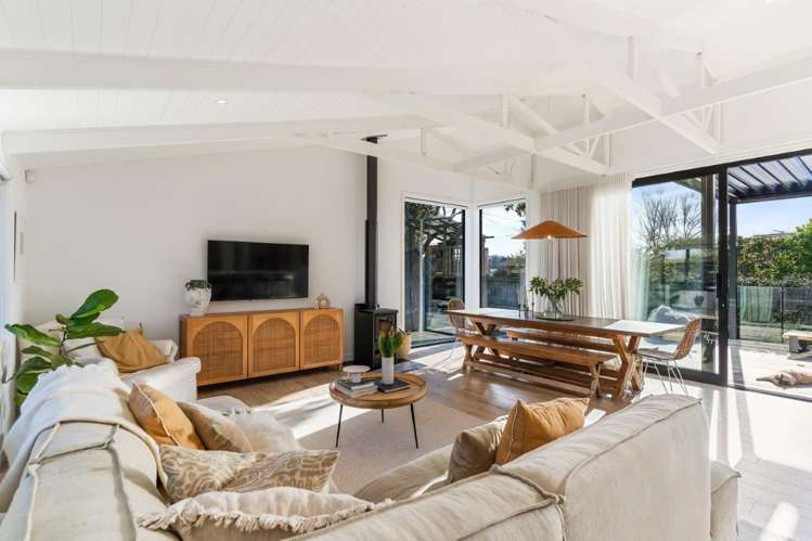 1/7 Pine Road Orewa_11