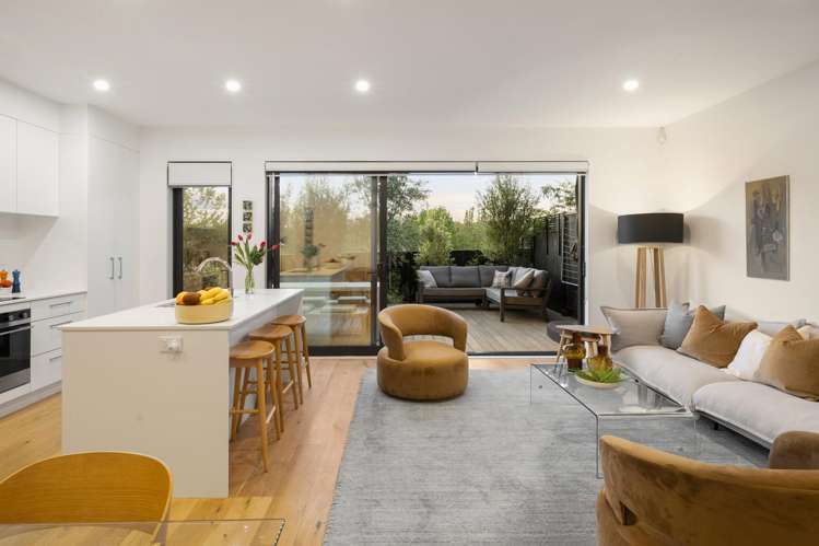 4 Whetiko Way Belmont_11