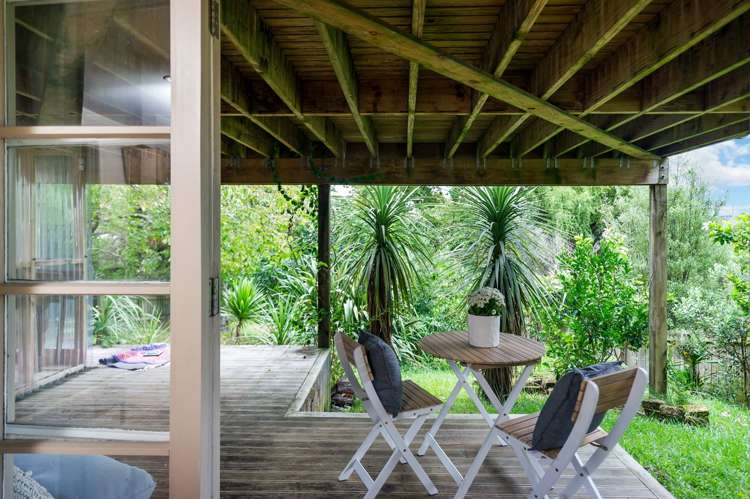 669 Beach Road Rothesay Bay_15