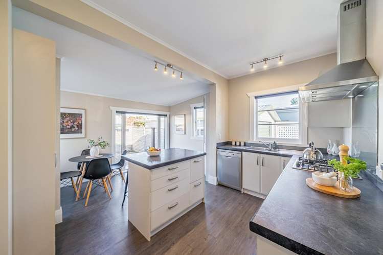 10 Graham Street Petone_11