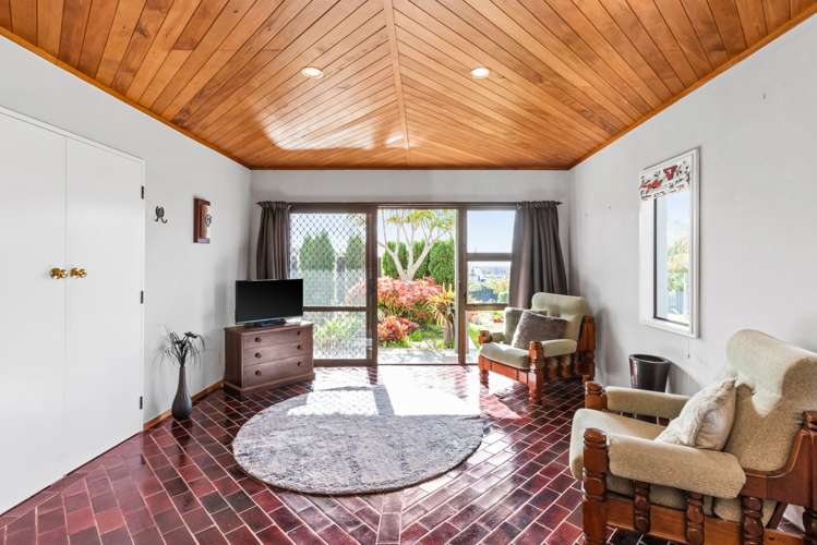 58 Churchill Drive Taradale_31