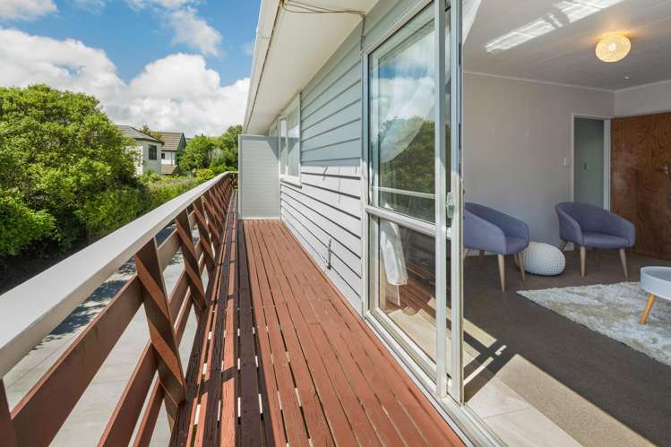 12 Kahikatea Grove Paparangi_8