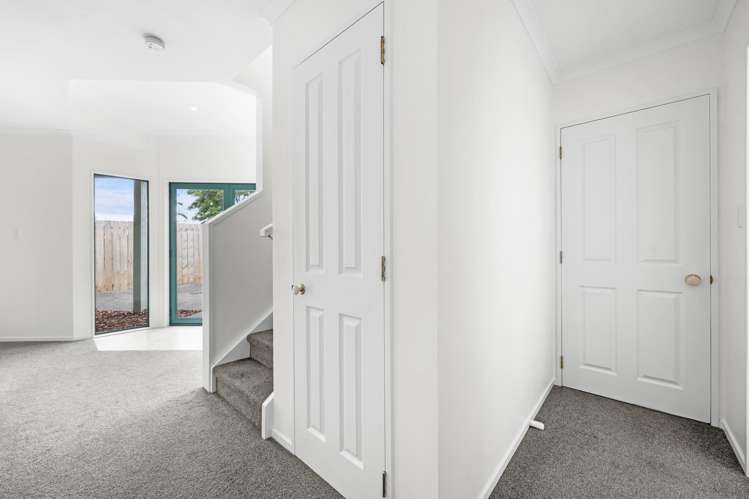 2/36 Devon Road Bucklands Beach_9