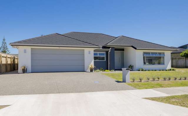 4 Pharazyn Avenue Waikanae Beach_1