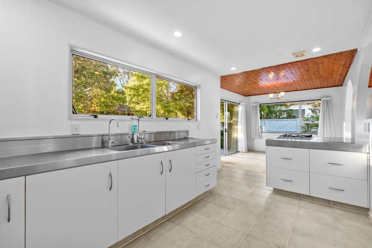 216 Glamorgan Drive Northcross_11