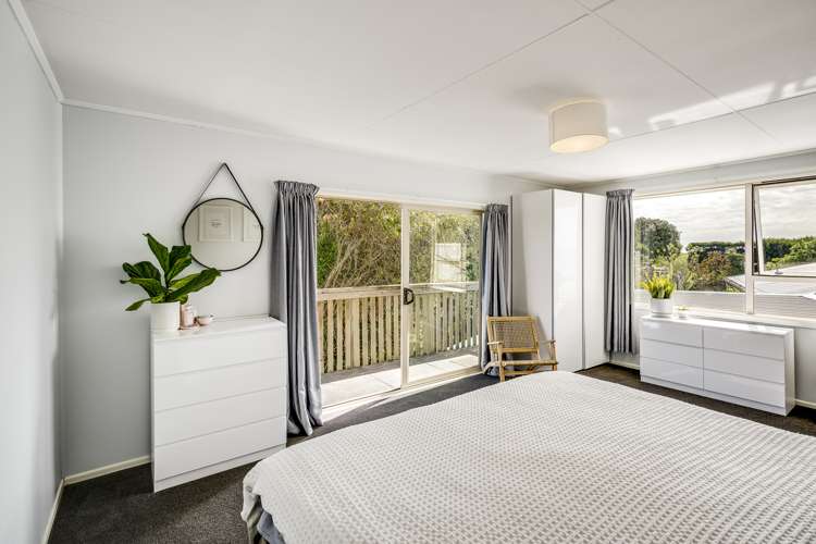 233 School Road Clive_10