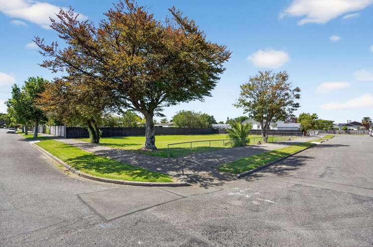 Lot Lots 1,2 and 3/- 23 Hogg Crescent Masterton_13