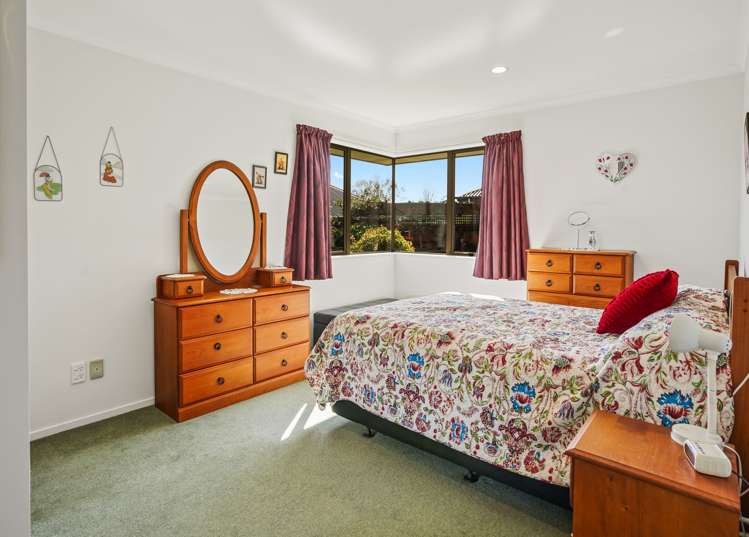 330 Suffolk Road Stoke_10