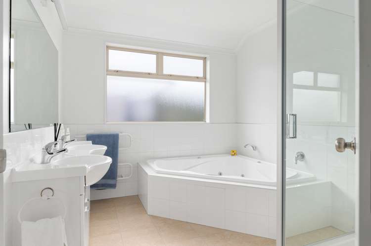 88 Huntington Drive Huntington_20