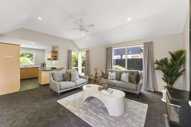 2 Delaware Crescent Russley_4