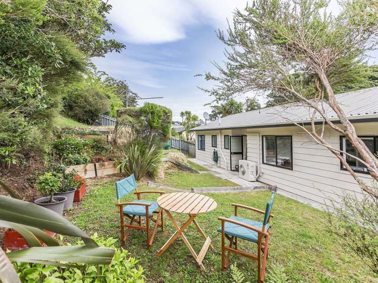 72 Omapere Street Whitby_4