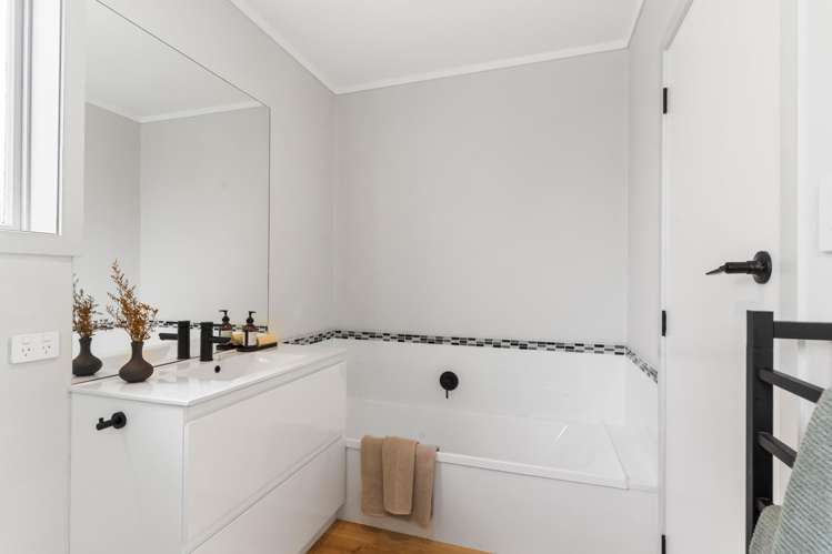 5 Maori Hut Road Red Beach_15