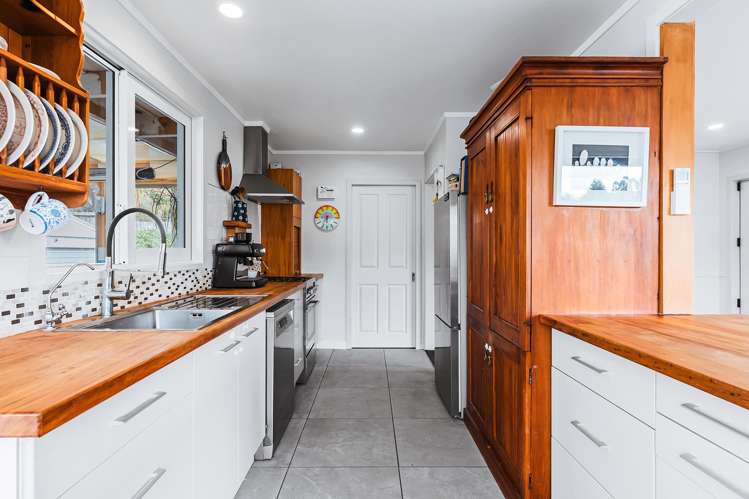 87 Taharepa Road Hilltop_2