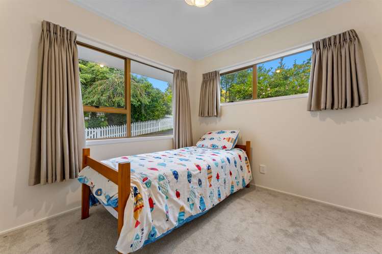 2/1 Trelawny Place Hillcrest_15