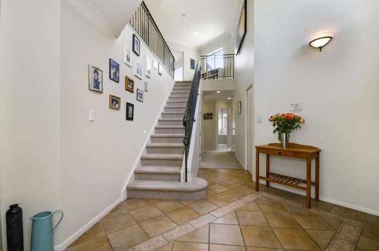 2 Beach Road Mellons Bay_3