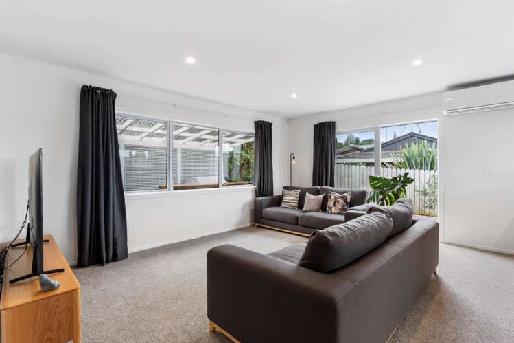 13 Broadfield Street Massey_8