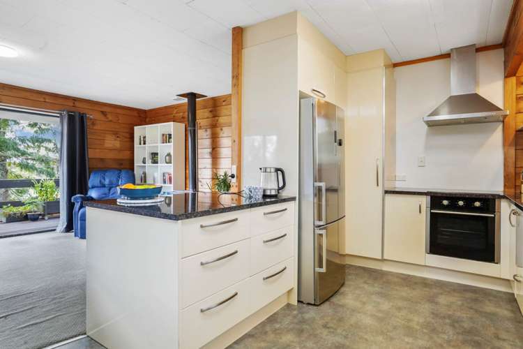 2/610 Beach Road Browns Bay_6