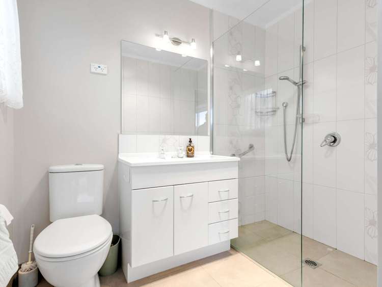 24 Webb Place Taradale_13