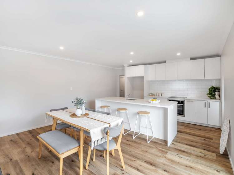 13 Olney Court One Tree Point One Tree Point_11