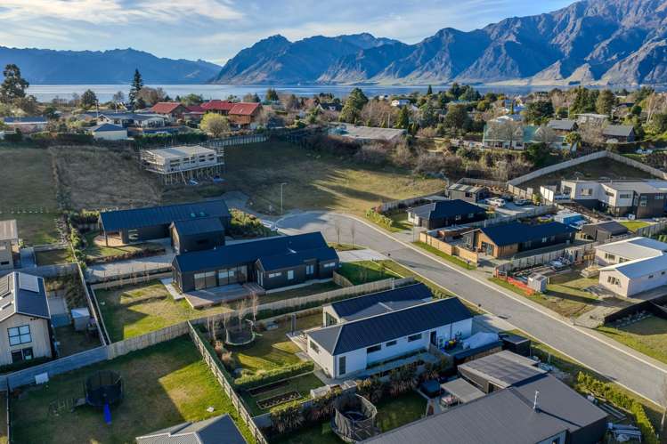 9 Magpie Place Lake Hawea_24
