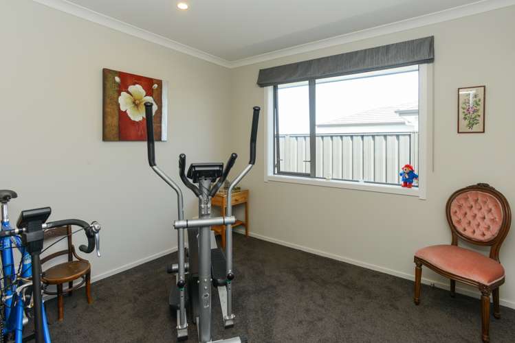 14 Pelorus Avenue Poraiti_11