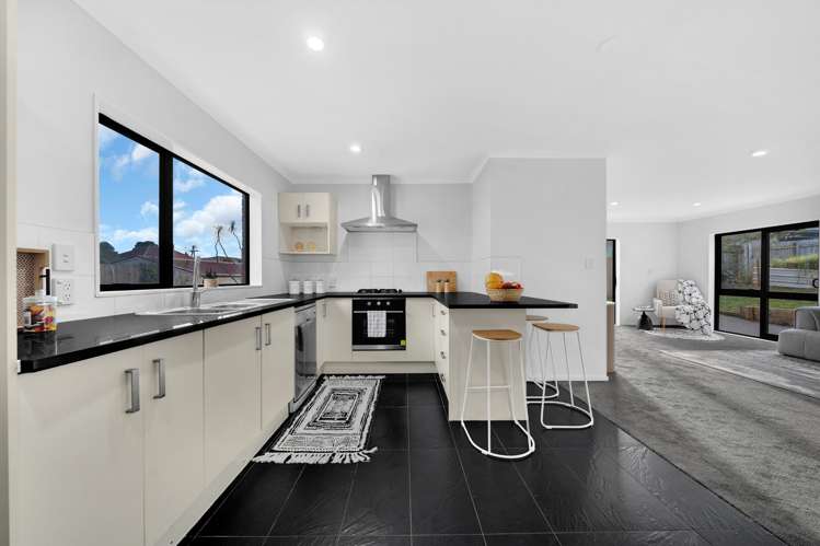 4C Kelkirk Street Kelston_9