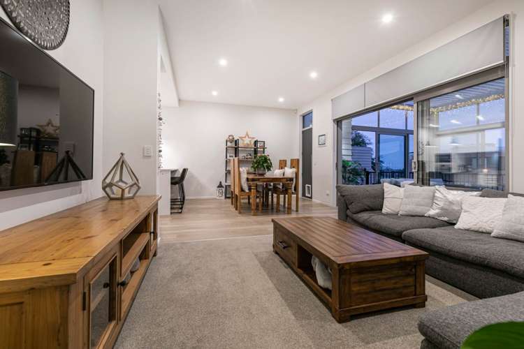 14 Watermill Lane Silverdale_12