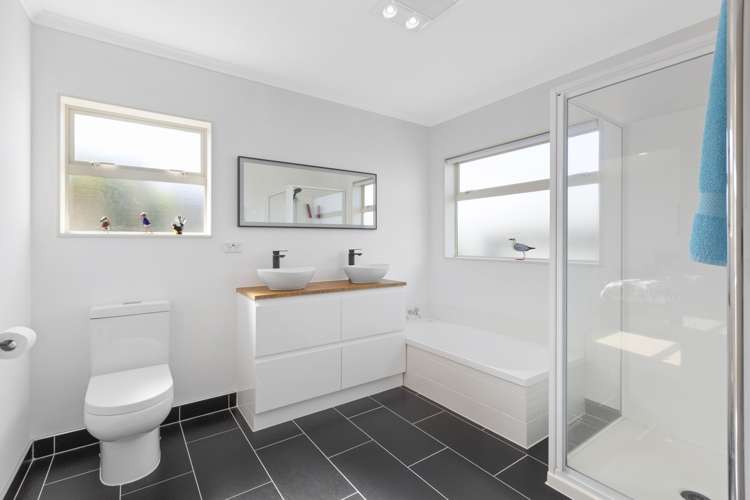 20 Francis Skinner Place Orewa_14