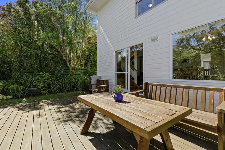 10 Otira Grove Kelson_13