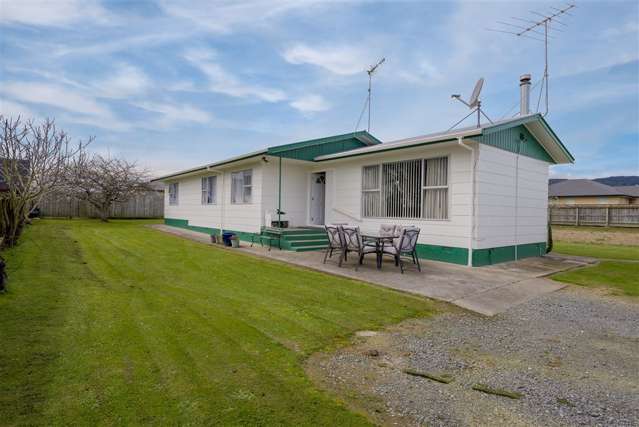 6 Ludlam Way Otaki_1