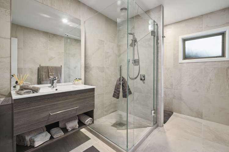 10 Crowther Terrace Waipahihi_27